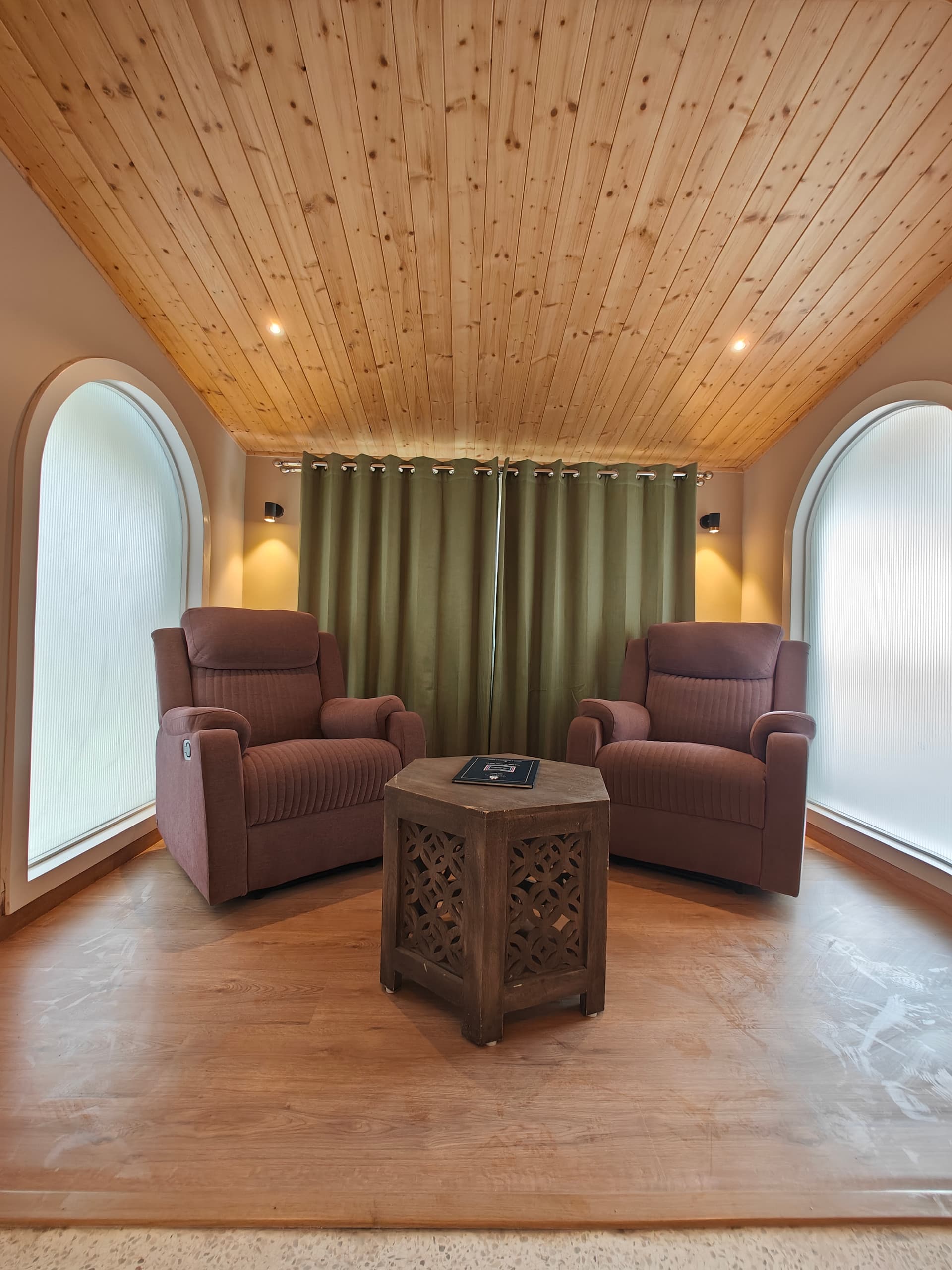 Luxury Room with Private Pool - Image 2