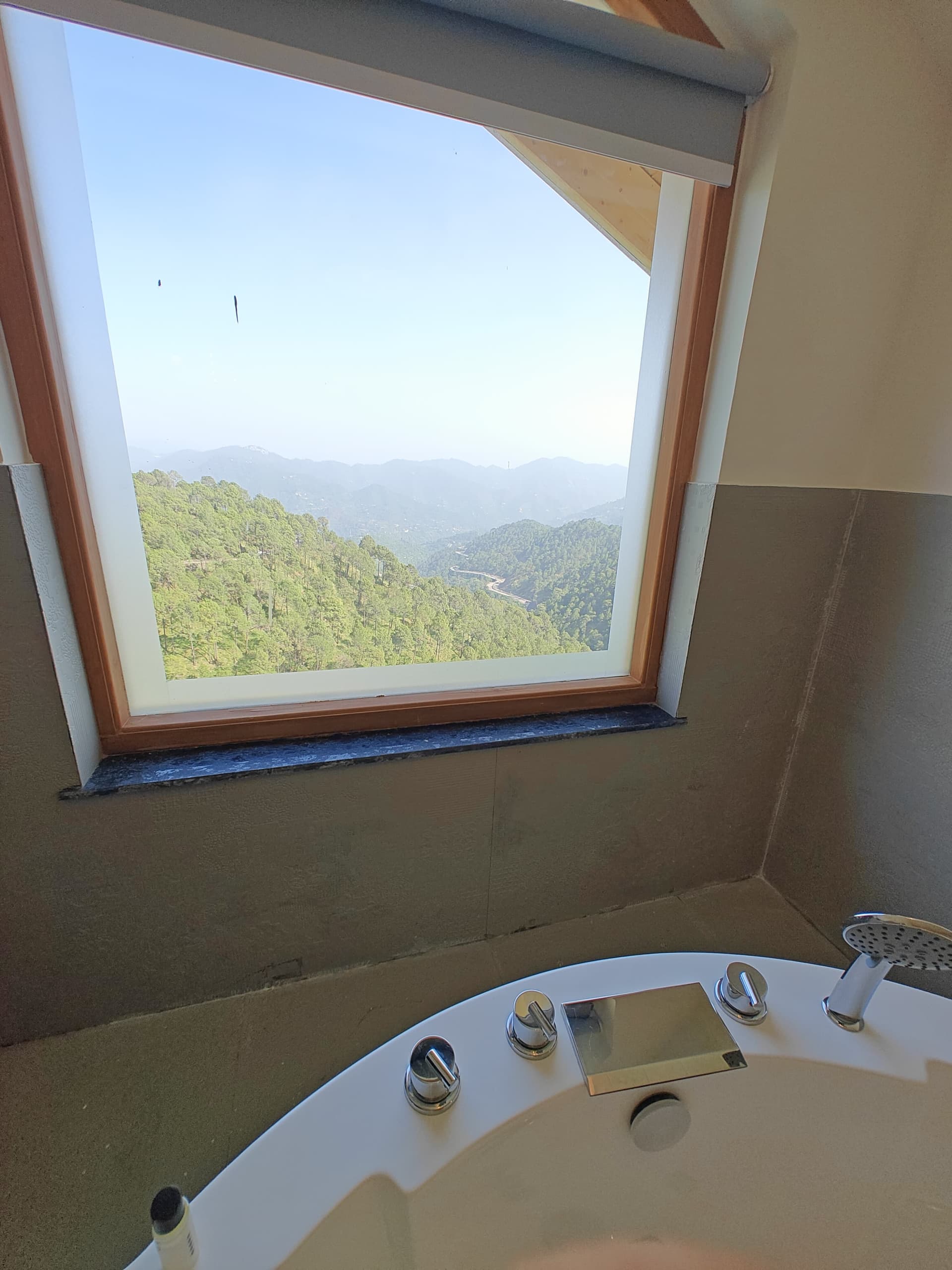 Luxury Room with Jacuzzi - Image 3