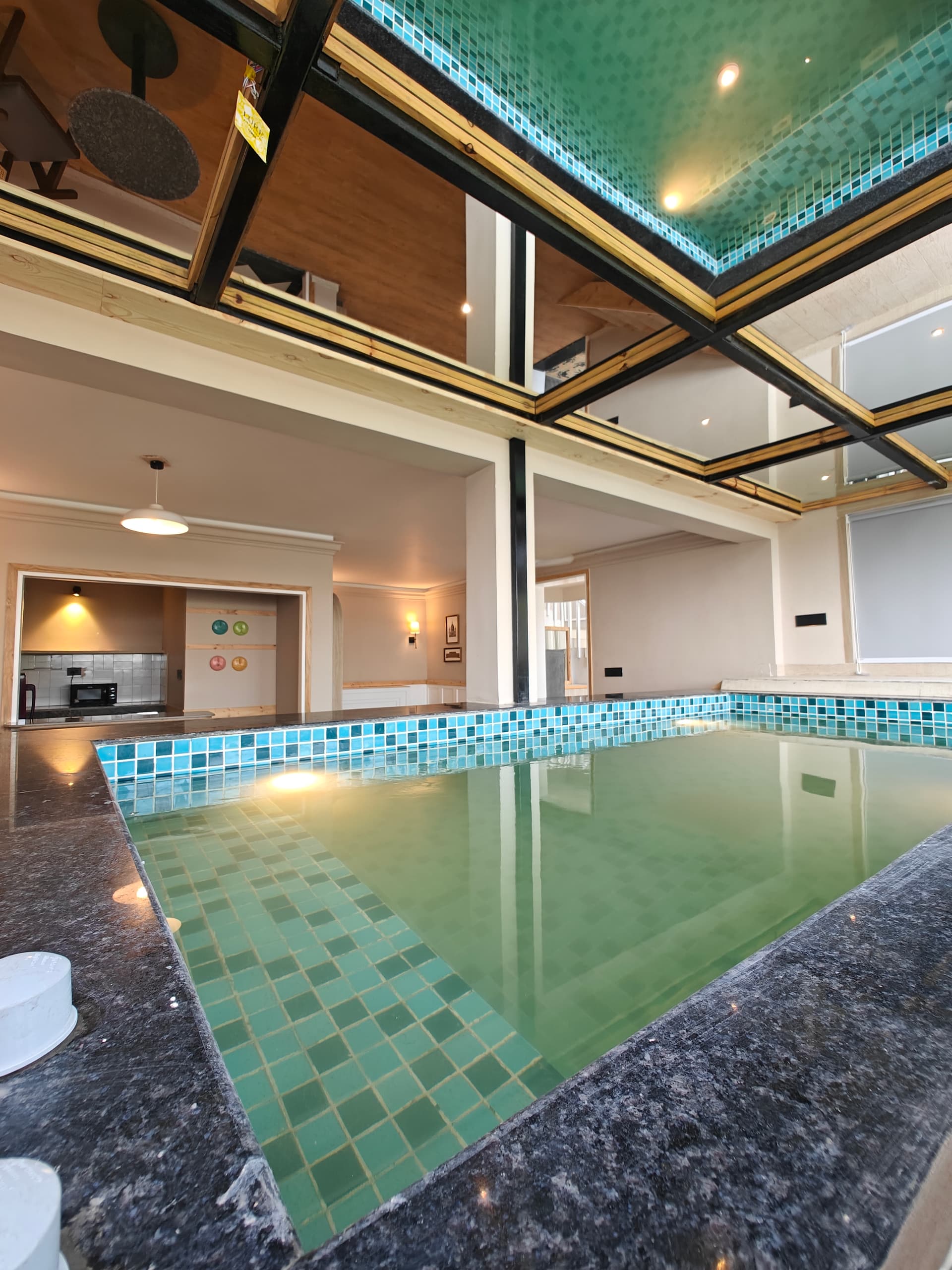 Luxury Room with Private Pool - Image 4