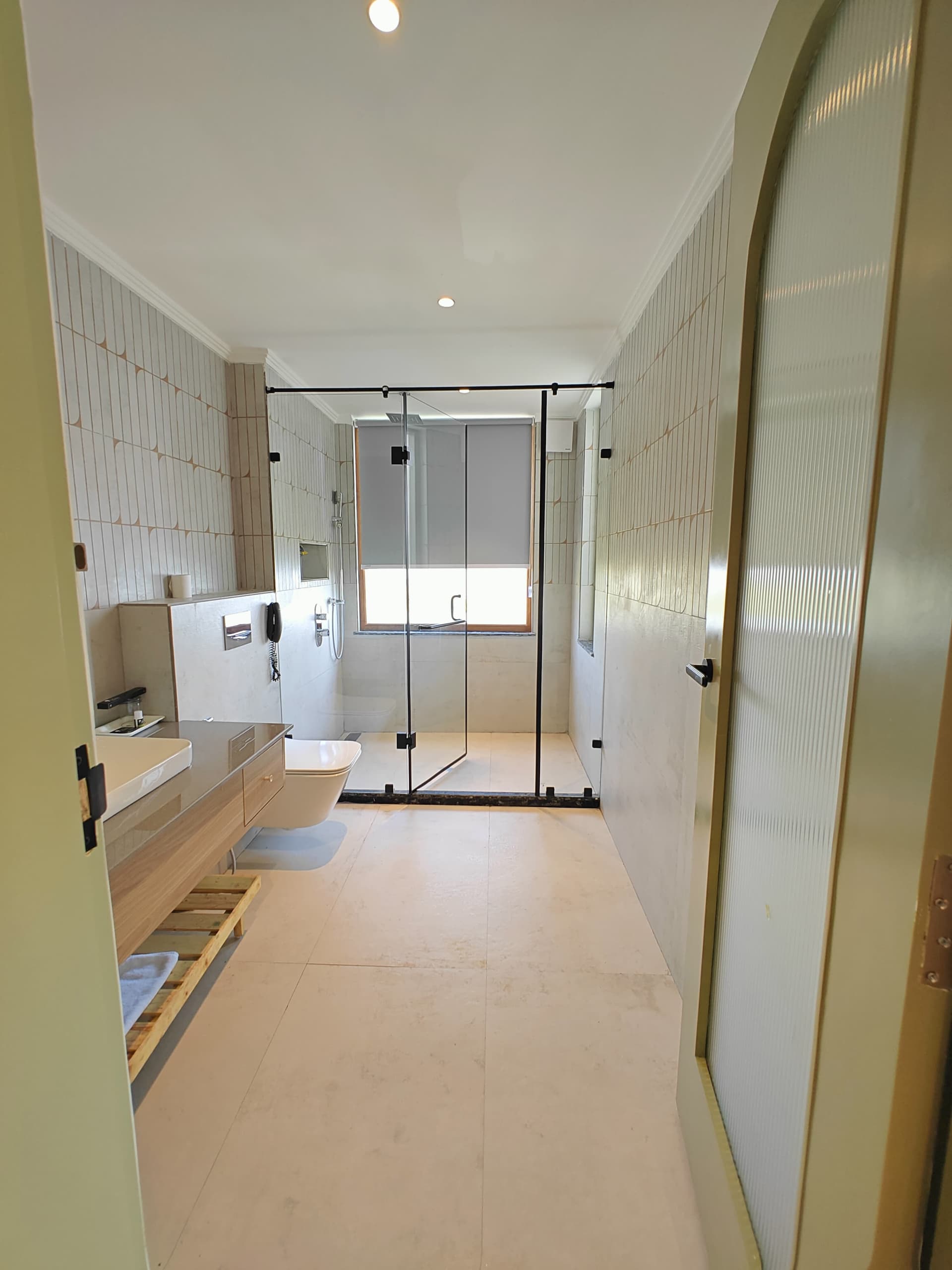 Luxury Room with Jacuzzi - Image 4